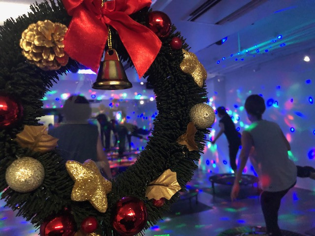 青山表参道で暗闇トランポリンエクササイズ